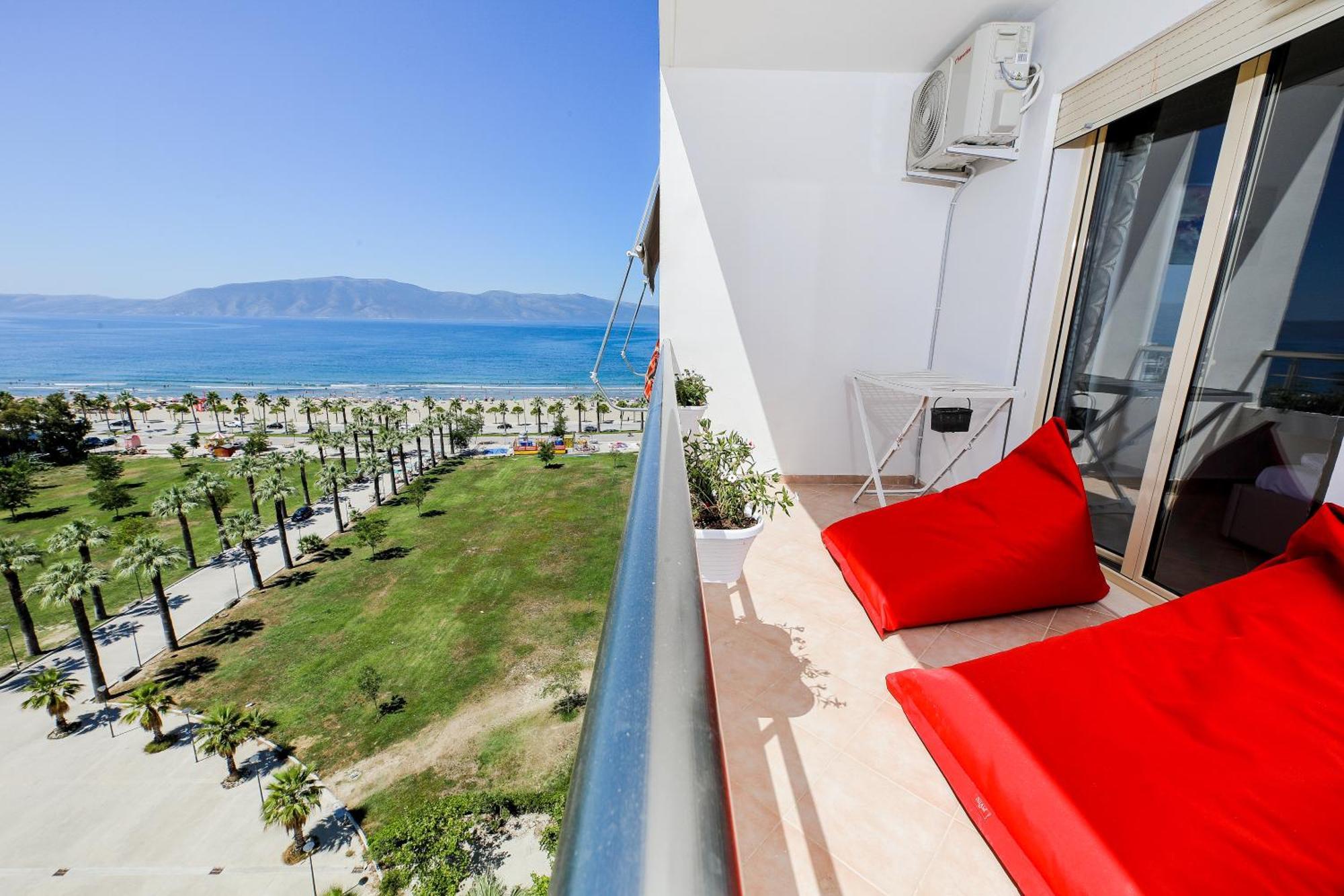 Sea Gem Apartment Вльора Екстер'єр фото